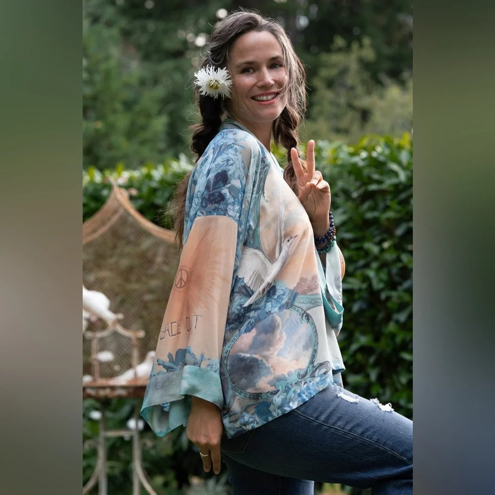 ⭐️Market of Stars⭐️ PEACE OUT Vintage  Art Lightweight Flowy Summer Cardigan - Picture 9 of 16